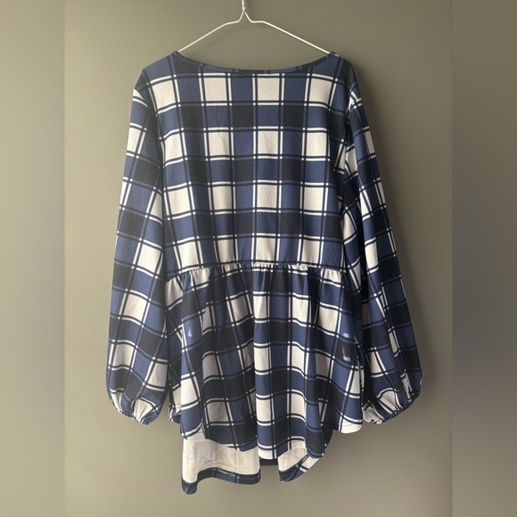 Bloomchic, size 18-20, blue and white plaid, long sleeve tunic faux wrap shirt - Picture 8 of 8